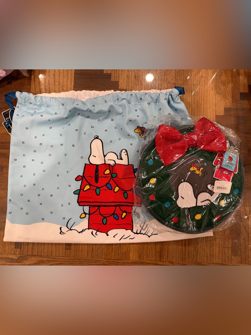 Harveys x Peanuts Christmas Convertible Crossbody with dust bag